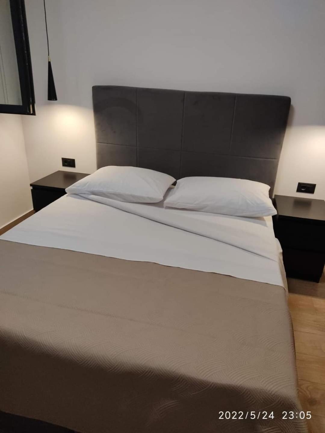 Apartments "Lory" -Baška Voda Eksteriør bilde